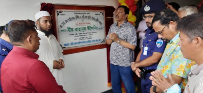 বান্দরবানে সাড়ে আট কিলোমিটার নতুন পাকা সড়ক উদ্বোধন করলেন পার্বত্য মন্ত্রী বীর বাহাদুর উশৈসিং এমপি